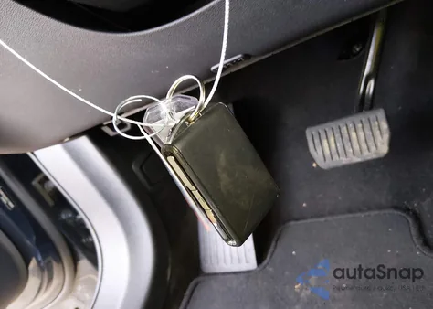 2025 Volvo Xc60 B5 Plus z USA, uszkodzony, nr VIN YV4M12RC4S1170850